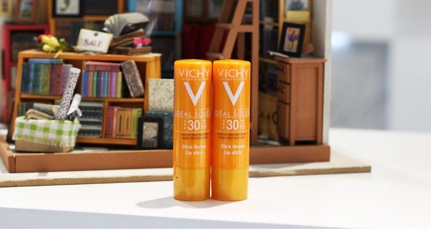 Vichy Ideal Soleil SPF 30 Lip Balm không màu