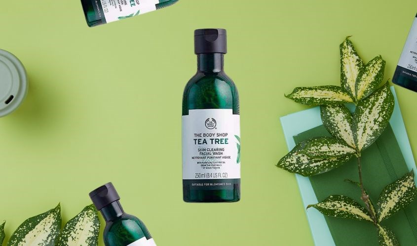 Sữa rửa mặt có hạt The Body Shop Tea Tree.