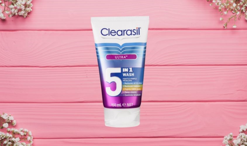 Sữa rửa mặt có hạt Clearasil Ultra Deep Pore Scrub.