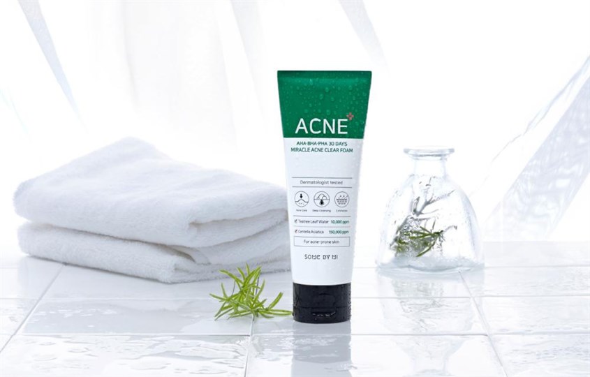 Sữa rửa mặt làm dịu da mụn Some By Mi AHA-BHA-PHA 30 Days Miracle 100 ml