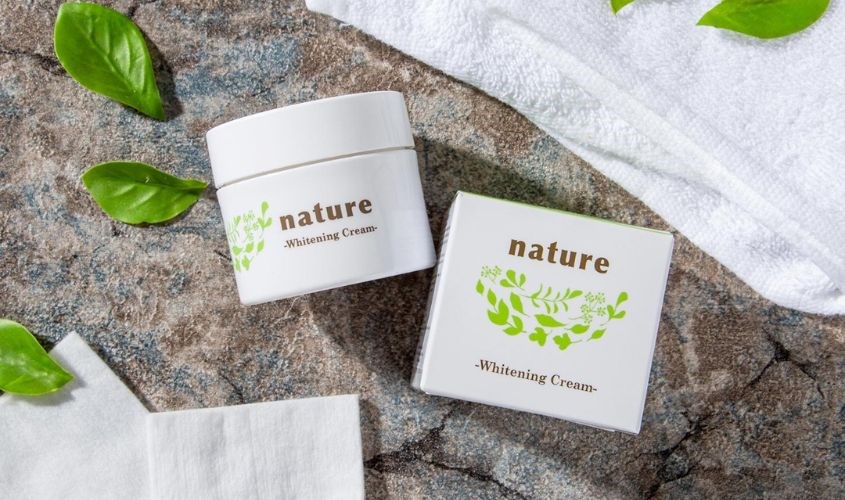 Naris Nature Whitening Cream cung cấp độ ẩm và các dưỡng chất cần thiết cho da