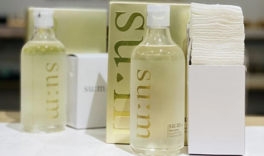 Nước khoáng có trong sản phẩm giúp cung cấp độ ẩm cho làn da Nước khoáng có trong sản phẩm giúp cung cấp độ ẩm cho làn da