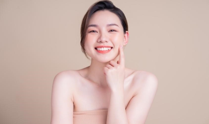 Nước tẩy trang Hàn Quốc giúp cung cấp độ ẩm cho da Nước tẩy trang Hàn Quốc giúp cung cấp độ ẩm cho da