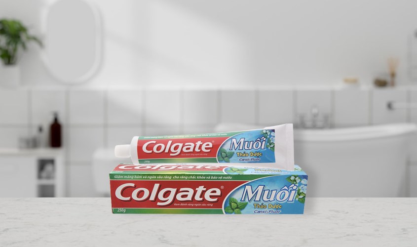 Kem đánh răng Colgate muối thảo dược 