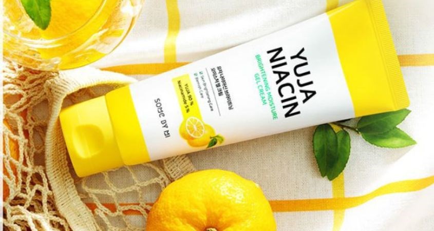 Gel dưỡng ẩm làm sáng da chiết xuất Quýt Yuja Some By Mi Niacin Brightening Moisture 100 ml có thành phần lành tính