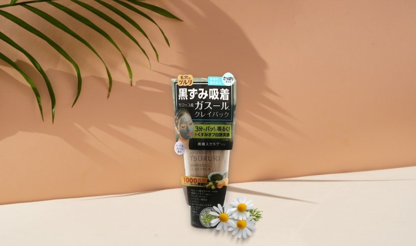 Mặt nạ đất sét Than Hoạt Tính làm sạch sâu kiểm soát dầu nhờn Tsururi Ghassoul Mineral Clay 150g Mặt nạ đất sét Than Hoạt Tính làm sạch sâu kiểm soát dầu nhờn Tsururi Ghassoul Mineral Clay 150g