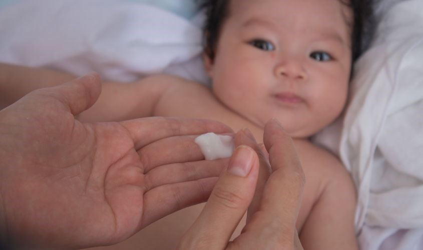 Sữa dưỡng thể cho bé có thể dùng cho trẻ từ 0 tháng tuổi