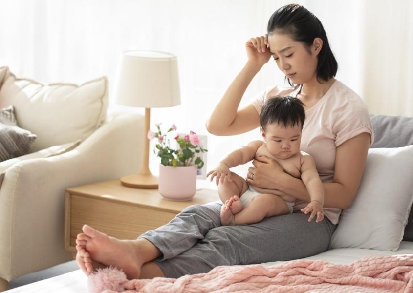 Cơn đau sau sinh dẫn đến trầm cảm ở phụ nữ. Nguồn từ parents