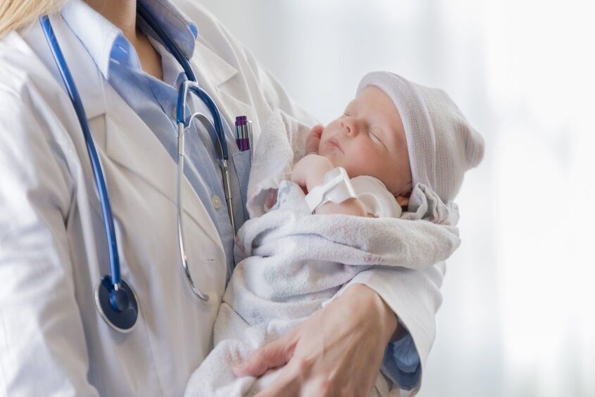 Trẻ bị nấm miệng cần được điều trị đúng cách để nhanh khỏi bệnh, không tái phát. Trẻ bị nấm miệng cần được điều trị đúng cách để nhanh khỏi bệnh, không tái phát.