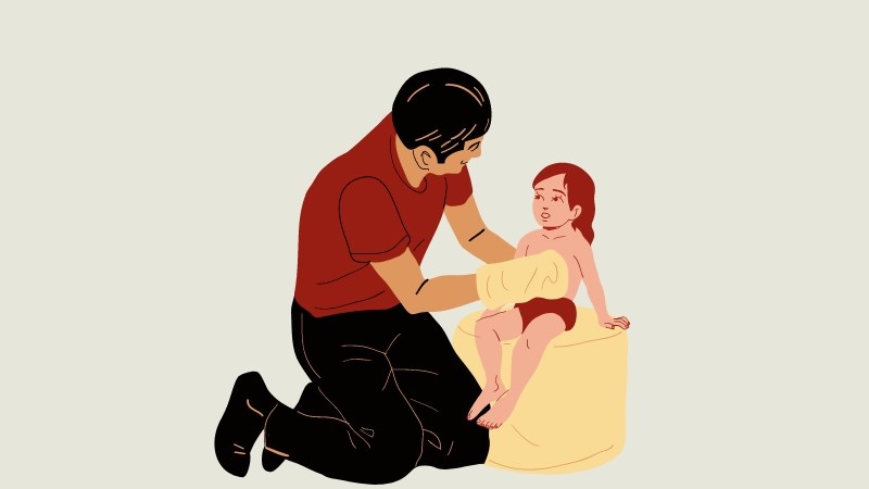 Bố mẹ c&oacute; thể lau m&aacute;t cho trẻ nếu trẻ bị sốt