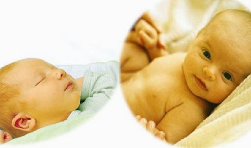 Ba mẹ cần đưa trẻ đi khám khi có dấu hiệu bất thường trẻ bị vàng da sinh lý và vàng da bệnh lý khi nào cần đi khám
