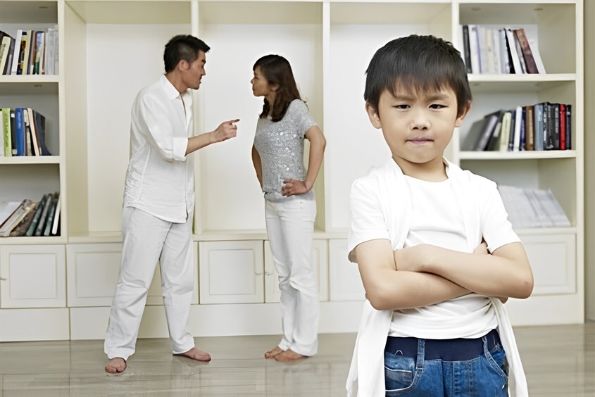 Trẻ hay đánh bạn khác