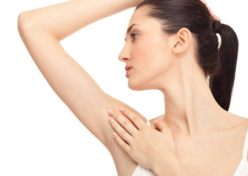 Hắc tố melanin sản sinh không kiểm soát là một trong những nguyên nhân gây thâm nách sau sinh Hắc tố melanin sản sinh không kiểm soát là một trong những nguyên nhân gây thâm nách sau sinh