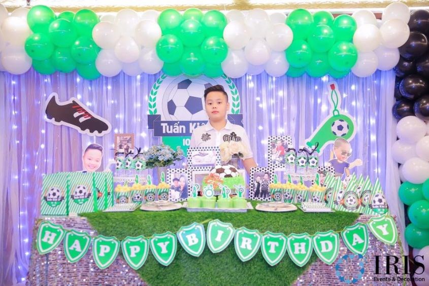 Trang trí sinh nhật cho bé theo chủ đề bóng đá