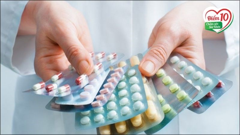 Bác sĩ cần cẩn trọng trong việc lựa chọn loại kháng sinh