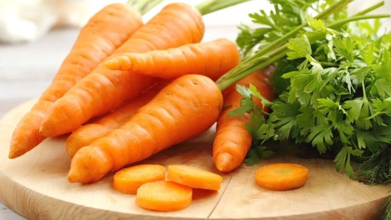 Cà rốt hỗ trợ ngăn các hoạt động phát triển của các tế bào ung thư phổi.