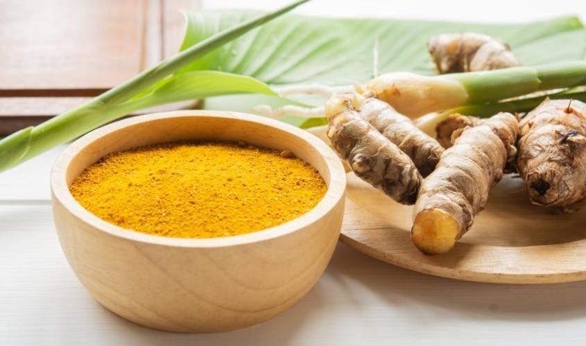 Tinh bột nghệ chứa nhiều vitamin và khoáng chất tốt cho cơ thể