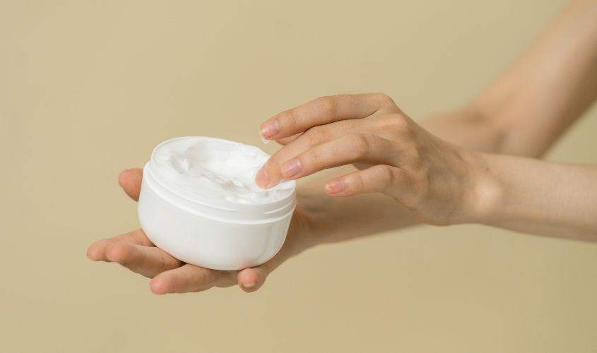 Bạn nên cẩn thận khi sử dụng urea với các thành phần dưỡng da khác