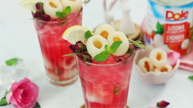 Trà vải được pha chế giúp giải nhiệt ngày nắng