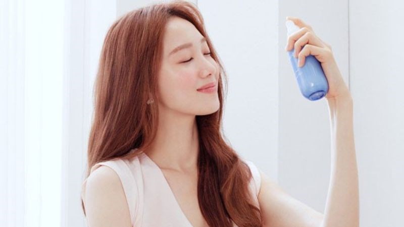 Xịt khoáng giúp giảm tiết dầu một cách hiệu quả