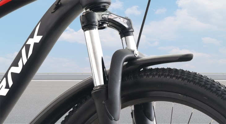 Xe đạp địa hình MTB Fornix FN24 24 inch sở hữu cặp phuộc bằng thép bền bỉ giúp người dùng có hành trình êm ái và dễ chịu hơn