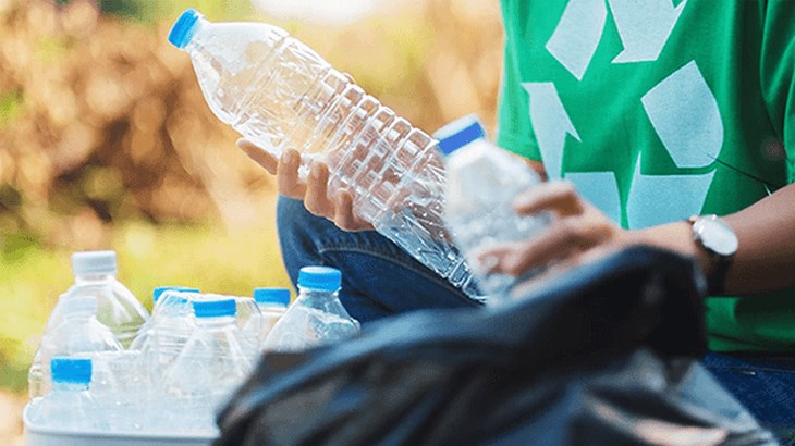Kiểm tra kỹ các ký hiệu nhựa trên bình đựng nước để tránh tái sử dụng cho các loại nhựa chỉ dùng 1 lần