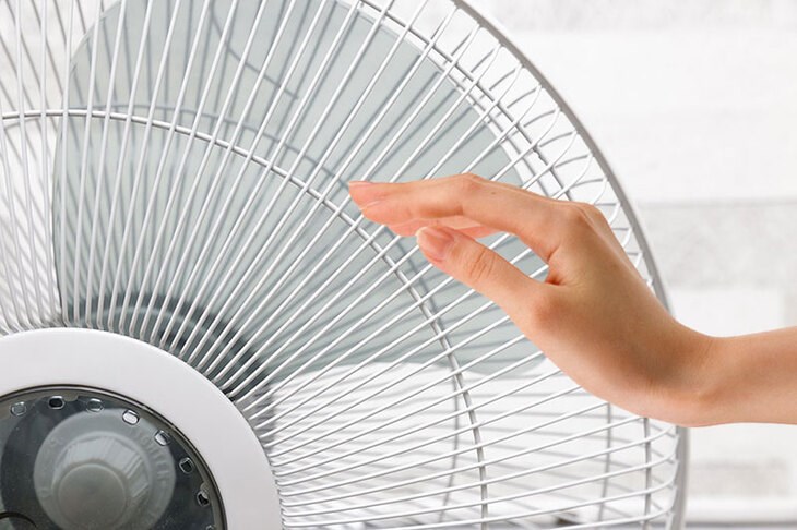 Lồng quạt Midea đan khít, đảm bảo an toàn hơn khi tiếp xúc gần quạt