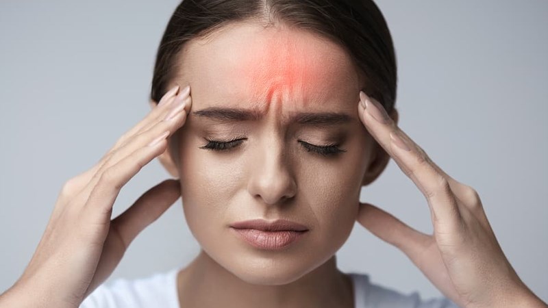 Cần nhanh chóng đến gặp bác sĩ nếu có các dấu hiệu đau đầu nghiêm trọng và kéo dài