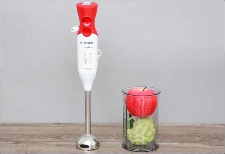 Máy xay cầm tay Bosch MSM64110 thiết kế dạng cầm tay nhỏ gọn cùng công suất  mạnh mẽ, xay nhanh
