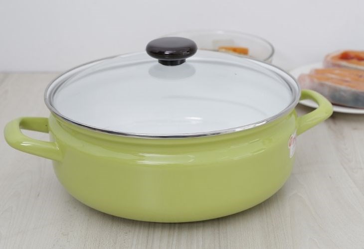 Nồi lẩu thép Nippon tráng men nắp kính 27 cm Fujihoro YAV-27HD.LG có giá 854.000 VNĐ (cập nhật 08/2023, có thể thay đổi theo thời gian), phù hợp với nhiều gia đình