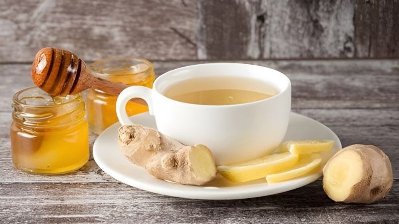 Mật ong có thể giúp cải thiện giấc ngủ bằng cách giúp sản xuất melatonin