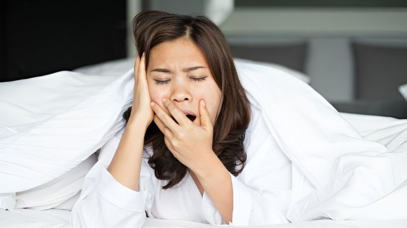 Một số thói quen sinh hoạt không lành mạnh sẽ gây ra tình trạng khó ngủ