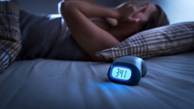 Mất ngủ sẽ khiến bạn không thể vào giấc ngủ được hoặc thức giấc giữa đêm