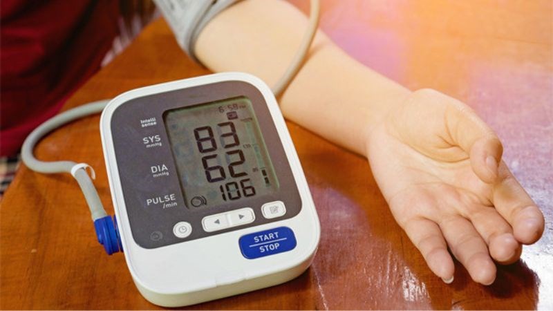 Hạ huyết áp tâm thu gây chóng mặt