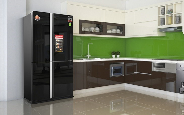 Tủ lạnh Sharp Inverter 605 lít SJ-FX688VG-BK có kiểu thiết kế sang trọng, dung tích lớn phù hợp gia đình trên 5 người