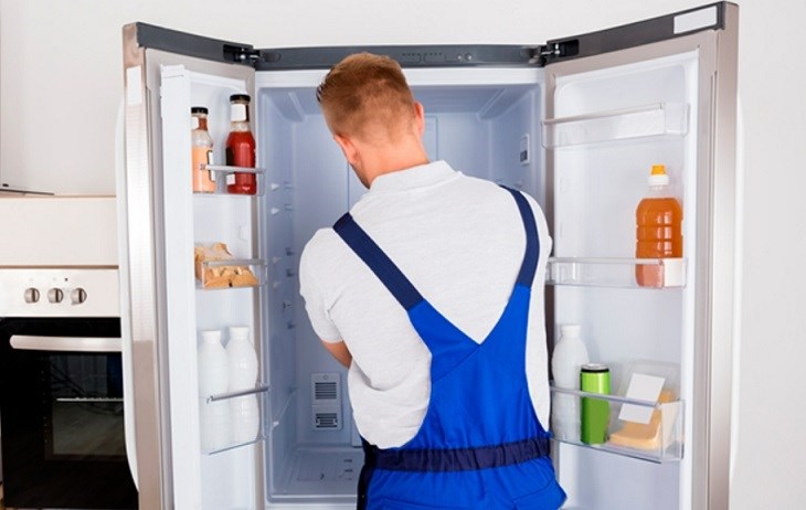 Tủ lạnh Sharp được trang bị công nghệ hiện đại cần được thực hiện bởi người có chuyên môn, không tự ý sửa chữa tại nhà