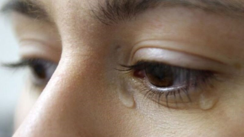 Mỏi mắt có thể xuất hiện tình trạng chảy nước mắt Mỏi mắt có thể xuất hiện tình trạng chảy nước mắt