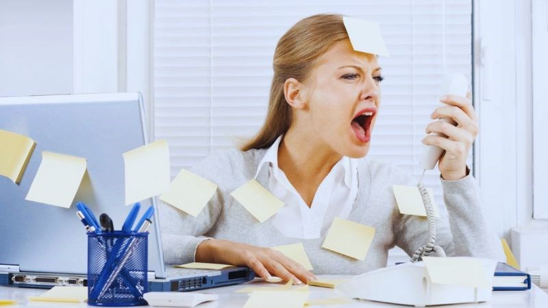 Hysteria là một rối loạn tâm thần thường gặp ở phụ nữ trẻ từ 14 - 25 tuổi