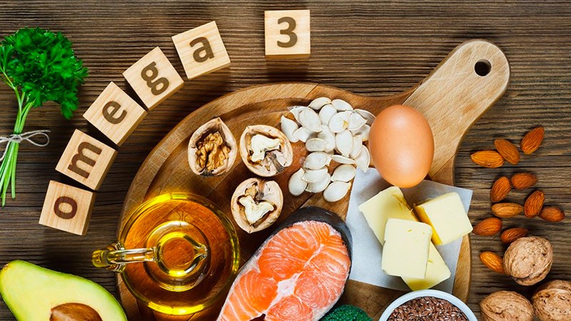 Bệnh nhân viêm khớp dạng thấp nên ăn các thực phẩm chứa nhiều omega-3