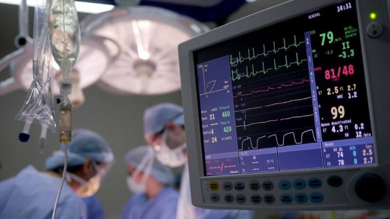 Phẫu thuật cắt u tuyến ức để điều trị bệnh nhược cơ