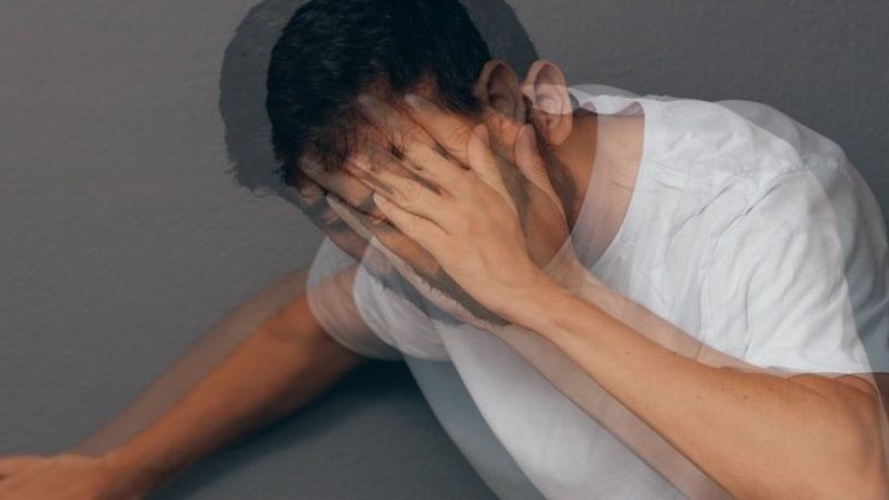 Khi có triệu chứng giảm thị lực, đau đầu, chóng mặt,... cần đi khám bác sĩ ngay để được điều trị bệnh kịp thời