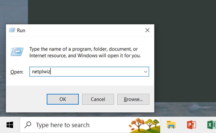 Sau khi mở hộp thoại Run, bạn điền netplwiz và nhấn OK