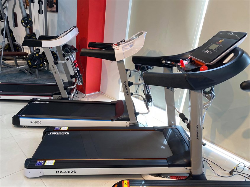 A treadmill is a device that saves space and with simple modes helps exercise more conveniently