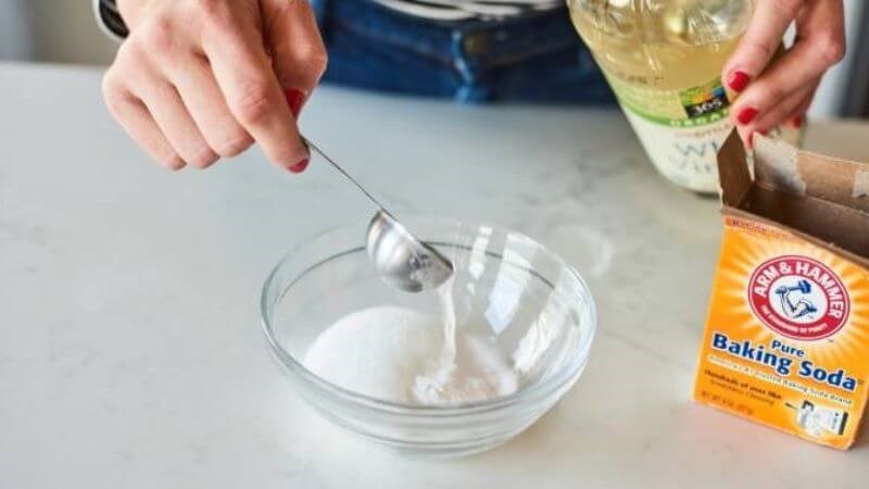 Sử dụng baking soda và nước đường có thể tiêu diệt gián Đức