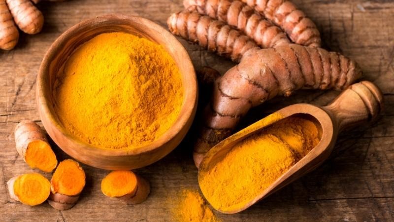 Nghệ chứa curcumin giúp tăng sinh tế bào và tổng hợp collagen tại vết thương