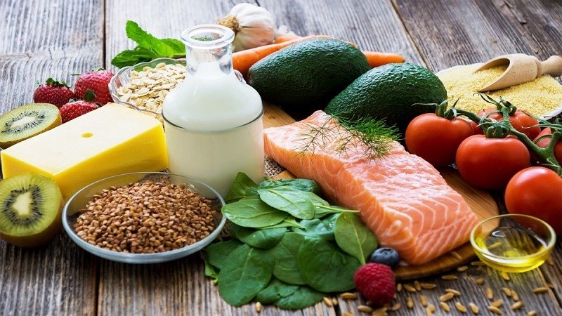 Bổ sung đầy đủ dinh dưỡng cần thiết cho đôi mắt khỏe mạnh