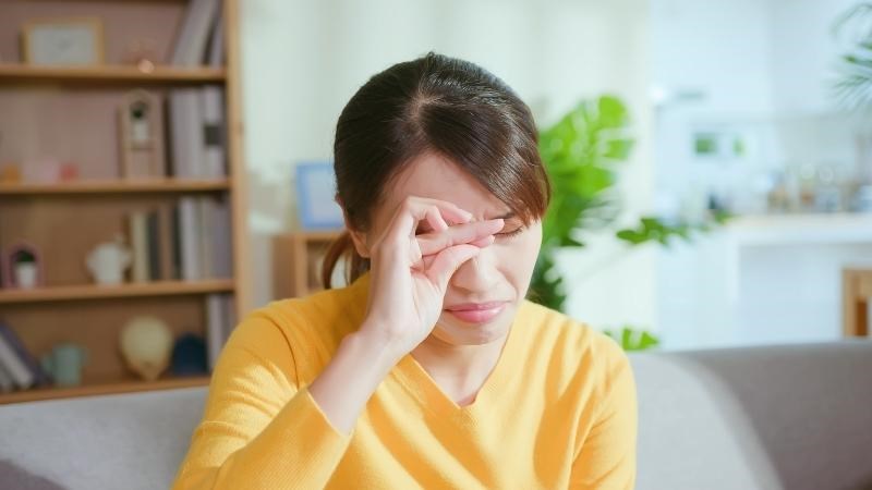 Tránh dụi mắt là một biện pháp bảo vệ sức khỏe đôi mắt