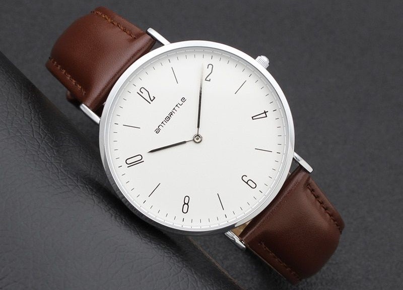 Đồng hồ đeo tay nam - Bí kíp "lấy lòng" sếp nam Emera Gift