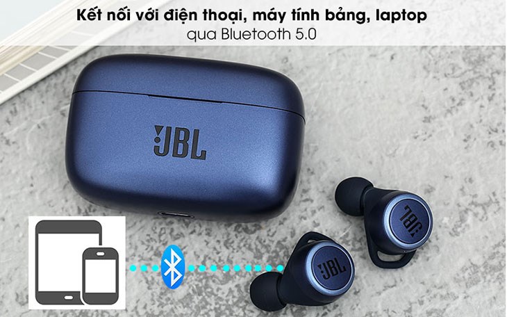 Tai nghe Bluetooth True Wireless JBL LIVE 300 trang bị Bluetooth 5.0 cho kết nối nhanh chóng, tiện dụng và ổn định