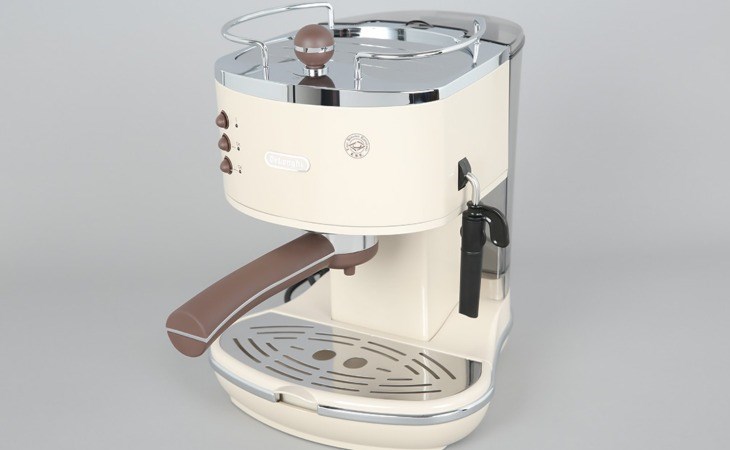 Máy pha cà phê Delonghi ECOV311.BG là loại máy bán tự động, cho ra ly cà phê thơm ngon chỉ với 30 giây